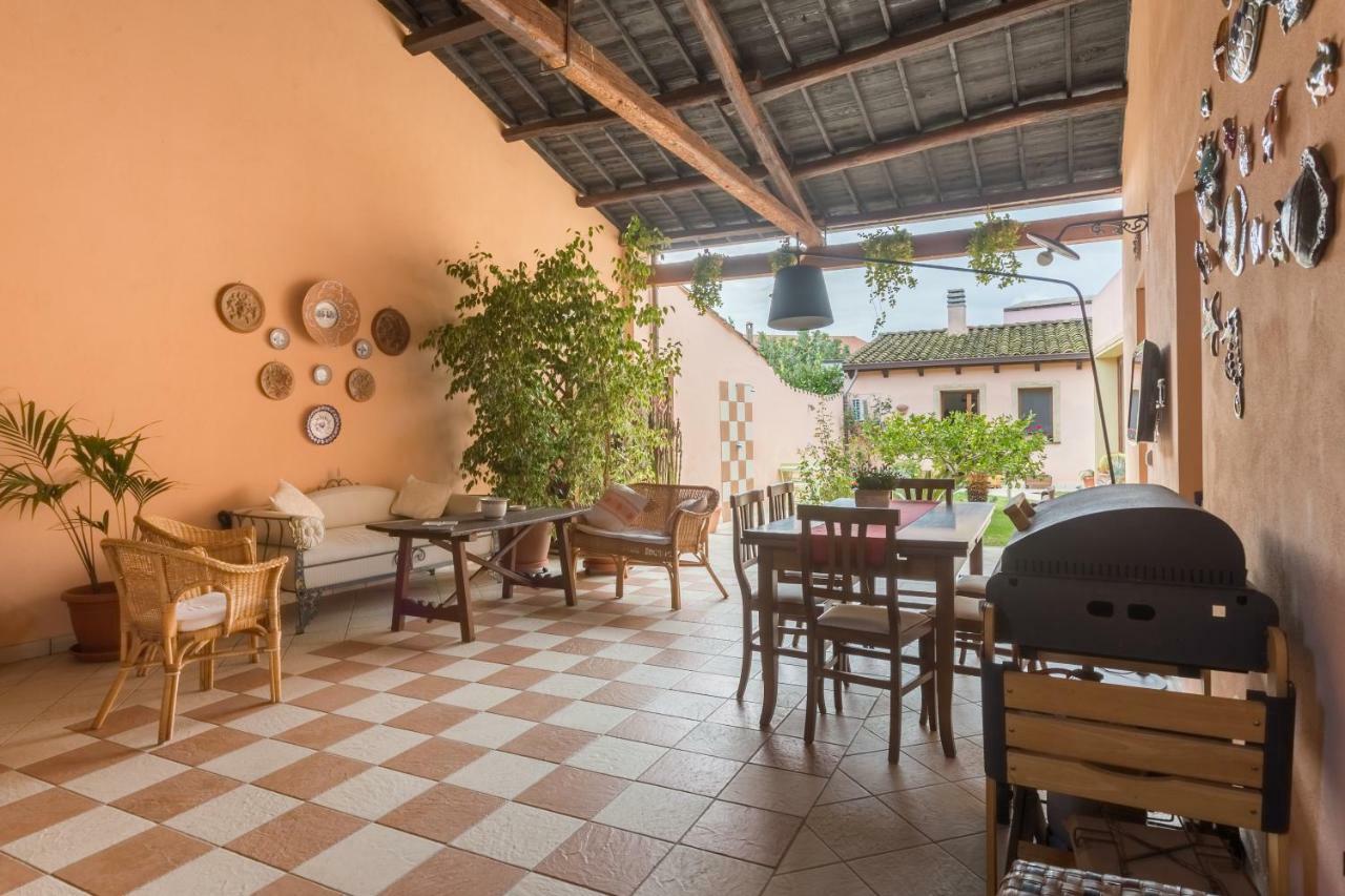 Vila Casa Di Giulietta Càbras Exteriér fotografie