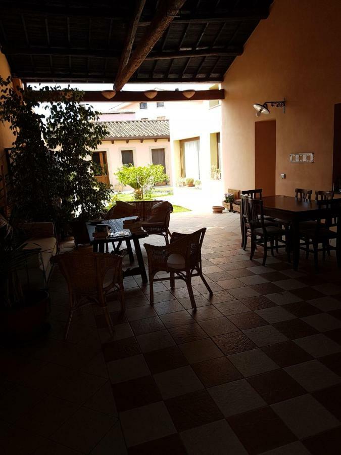 Vila Casa Di Giulietta Càbras Exteriér fotografie
