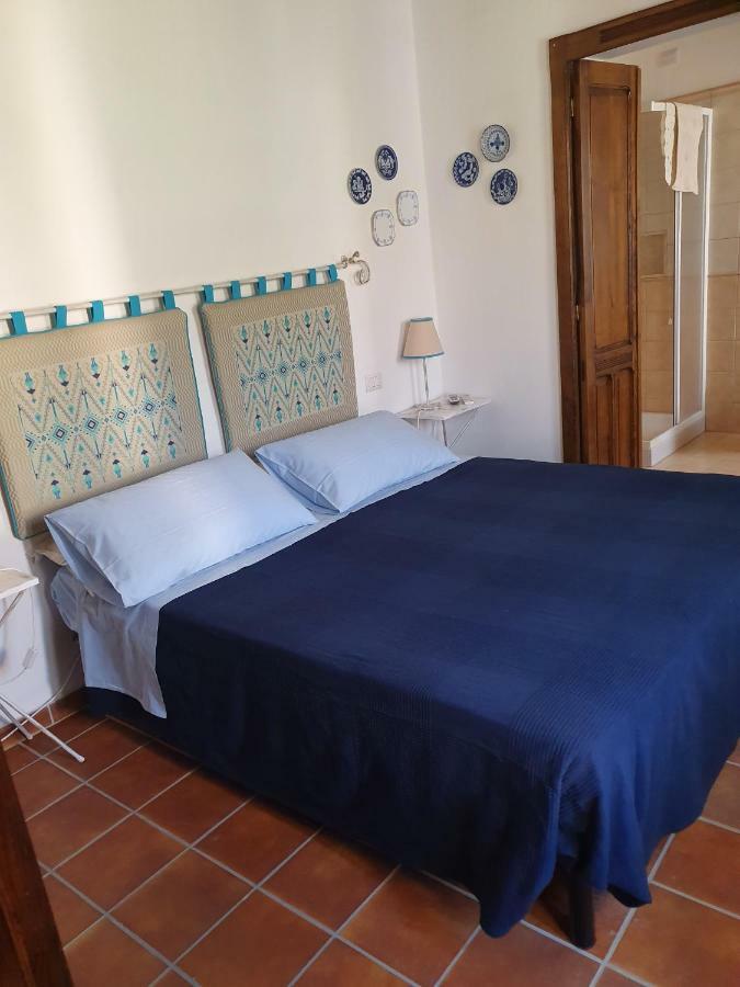 Vila Casa Di Giulietta Càbras Exteriér fotografie
